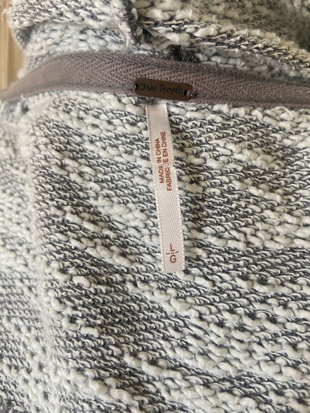 Free People 'In The Loop' Gray Waterfall Cardigan Sweater Size Large Cozy Boho - Picture 8 of 9